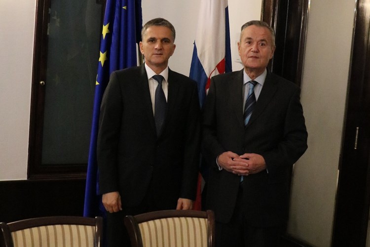 Slika /arhiva-midim//slike vijesti/Ministar i Veleposlanik Rumunjske (1).jpg